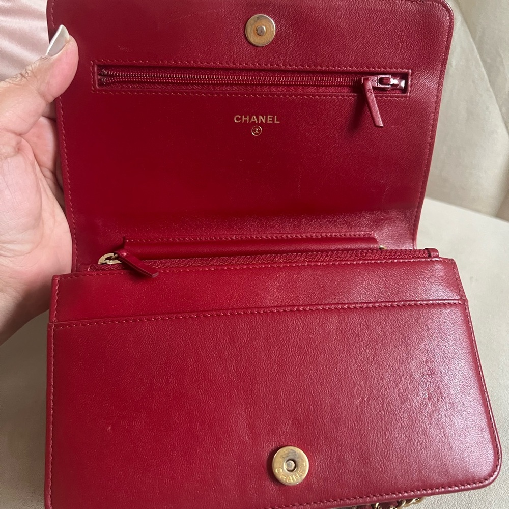 Chanel Velvet WOC crossbody Flap Bag - Picture 6 of 9